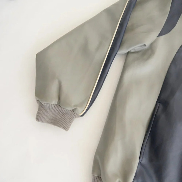 VTG 90'S NFL Team Apparel New England Patriots Blue And Gray Faux Leather Jacket - Picture 11 of 14